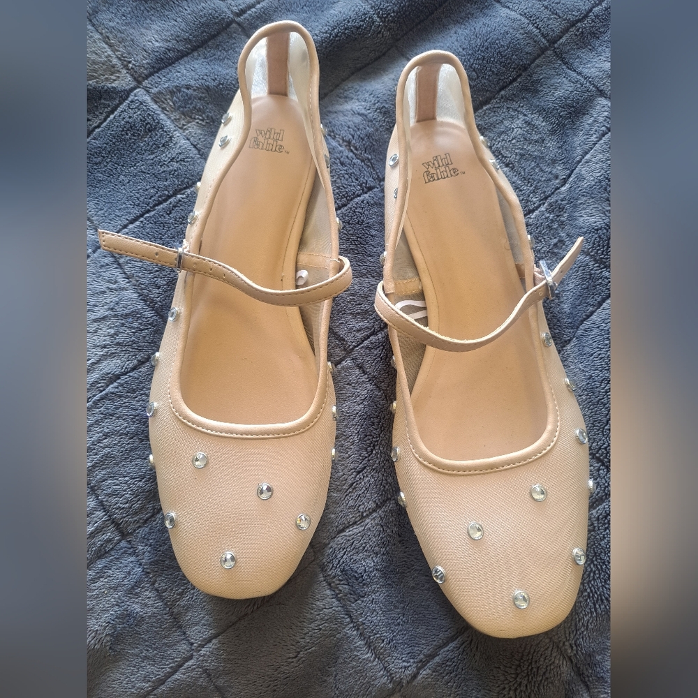 Wild Diva Women’s Tan Studded Flats